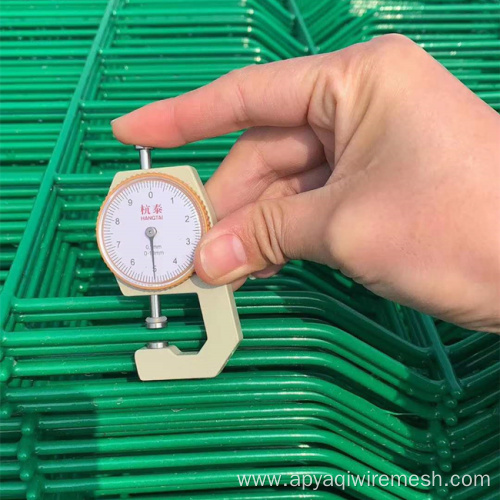 Green PVC Galvanized welded iron wire mesh fence